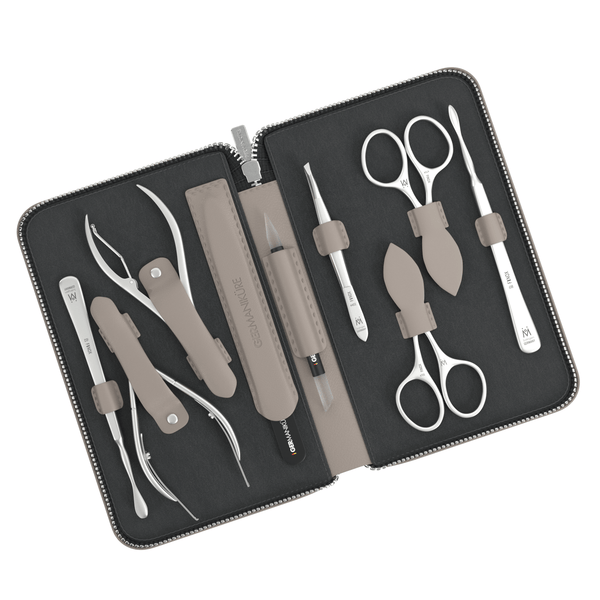 Nine Inch Nails 7枚セット 9 Piece Manicure Set in Zipper Case: 2 Scissor, 2 Nipper, Nail Cleaner